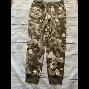 Brown camo lounge pants